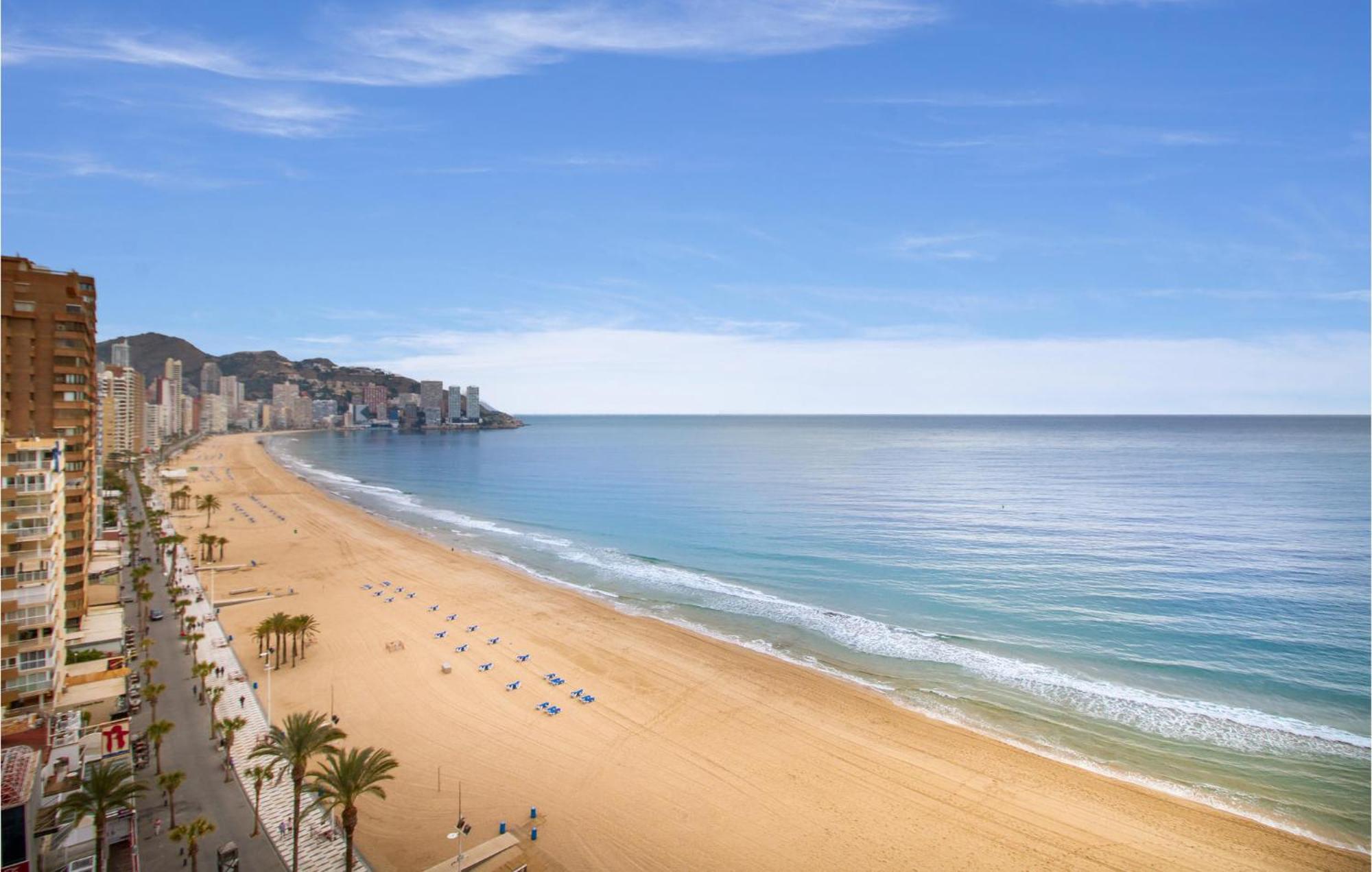2 Bedroom Cozy Apartment In Benidorm Exteriör bild